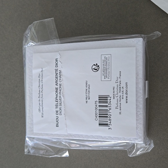 Brand New in Box DIOR phone charm silver 5x detachable charms Star 🌟 Dior chain - Picture 7 of 7